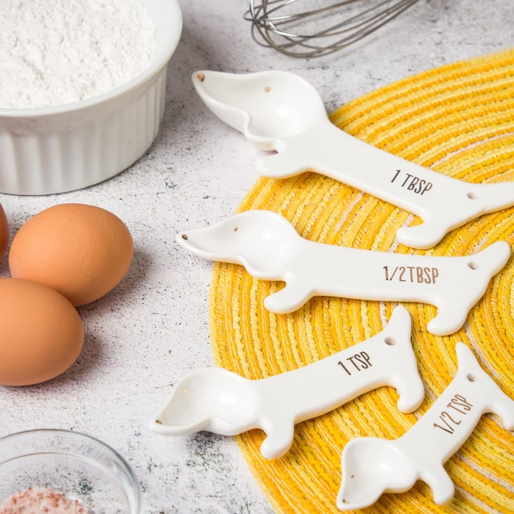 NWT CERAMIC DACHSHUND MEASURING SPOON SET
